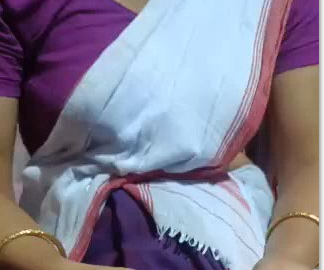 অসমীয়া বোৱাৰীৰ গীদাৰ পিৰপিৰনি – Today Assam Viral Sex Videos
